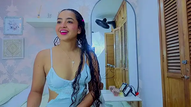 Emma Thompssonn online show from 03.14.26