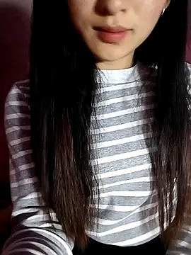 Snapshot of Thuyli_xx chatting on 01.15.26 Thuyli xx online show from 01.15.26