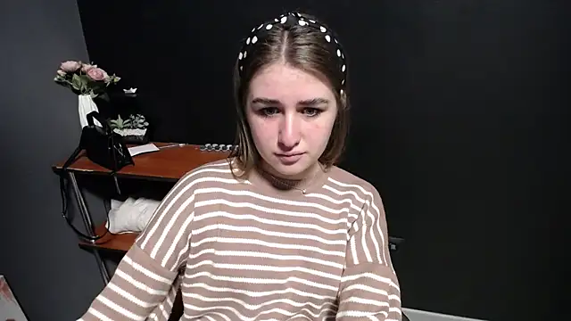 Sunny siren online show from 04.06.26