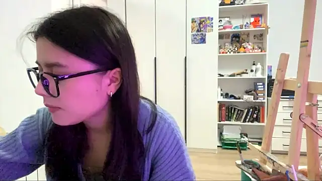 Snapshot of SaintMari chatting on 04.22.26 SaintMari online show from 04.22.26
