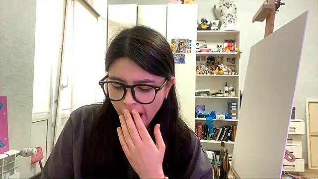 Snapshot of SaintMari chatting on 05.14.26 SaintMari online show from 05.14.26