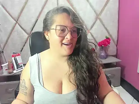 Sarah Boobs  online show from 04.10.26