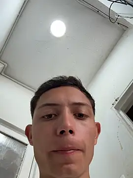Snapshot of santiObrero chatting on 06.27.26 santiObrero online show from 06.27.26