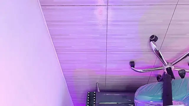 Zoe swan online show from 02.04.26