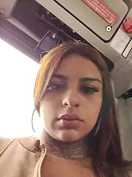 Snapshot of EmilyMoore_Pink chatting on 02.05.26 EmilyMoore Pink online show from 02.05.26