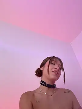 Snapshot of Alison_Ivanova chatting on 06.17.26 Alison Ivanova online show from 06.17.26