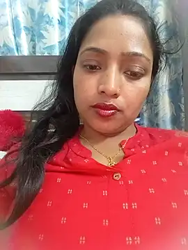 Snapshot of Hot-Tinaa chatting on 02.19.26 Hot-Tinaa online show from 02.19.26