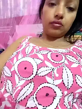 Snapshot of Hot-Tinaa chatting on 02.22.26 Hot-Tinaa online show from 02.22.26