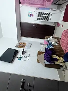 Hot-Tinaa online show from 04.09.26