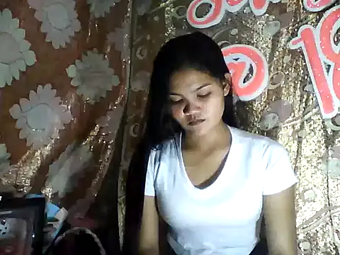 PinaySkinnyJust18 online show from 02.23.26