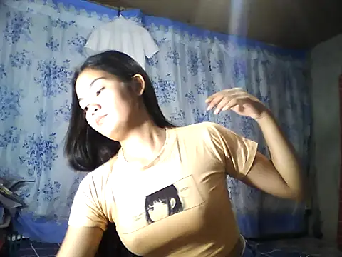 PinaySkinnyJust18 online show from 03.27.26