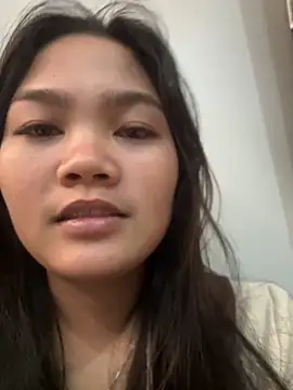 PinaySkinnyJust18 online show from 04.18.26