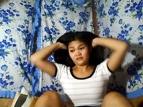 Snapshot of PinaySkinnyJust18 chatting on 06.30.26 PinaySkinnyJust18 online show from 06.30.26