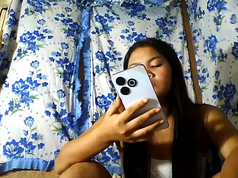 Snapshot of PinaySkinnyJust18 chatting on 07.08.26 PinaySkinnyJust18 online show from 07.08.26