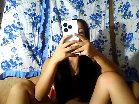 Snapshot of PinaySkinnyJust18 chatting on 07.09.26 PinaySkinnyJust18 online show from 07.09.26