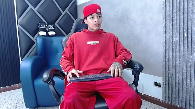 Dogan Renzo0 online show from 02.06.26