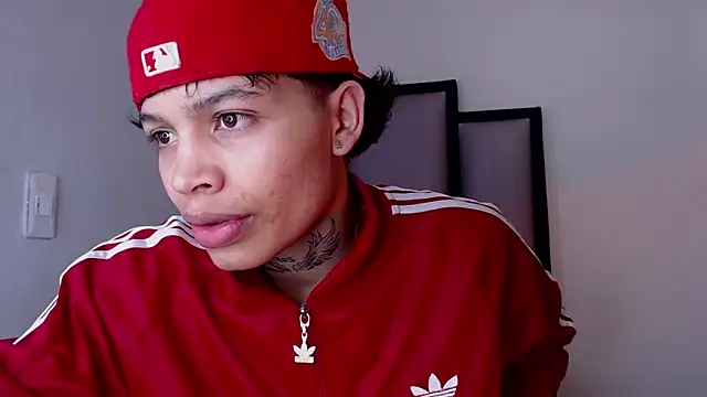 Dogan Renzo0 online show from 02.18.26