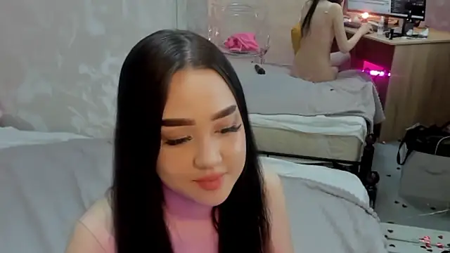 NaomiKim  online show from 02.21.26