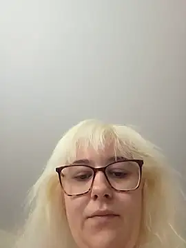 Snapshot of Ashlovescannabis chatting on 07.16.26 Ashlovescannabis online show from 07.16.26
