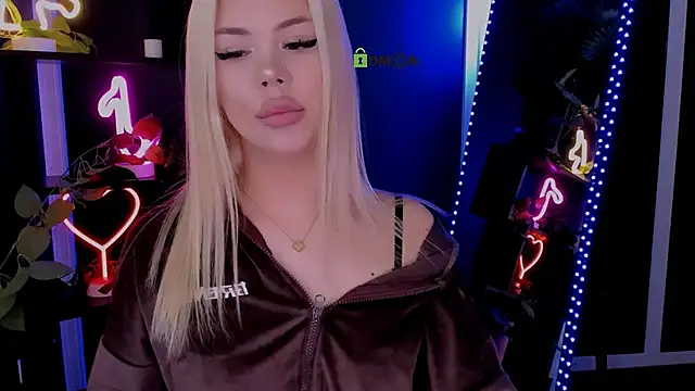 Snapshot of alexa_bonni chatting on 04.28.26 alexa bonni online show from 04.28.26