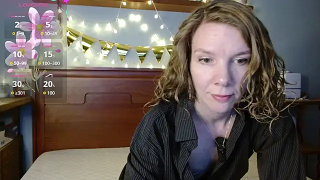 Daisy Lovely online show from 04.10.26