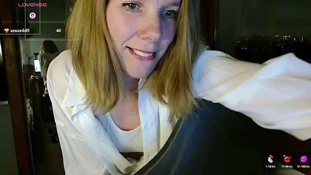 Snapshot of Daisy_Lovely chatting on 05.01.26 Daisy Lovely online show from 05.01.26