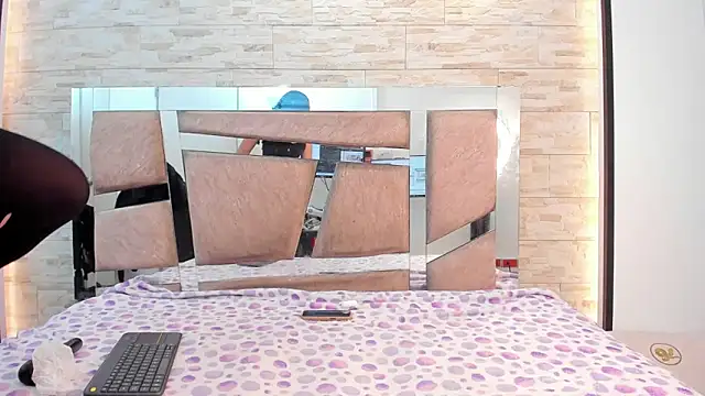 kendall grace online show from 04.22.26