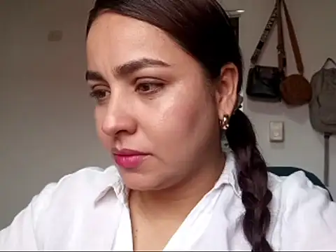 lunitahoney13 online show from 02.20.26