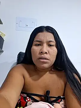 Sweet-Dirty-Storm online show from 02.21.26