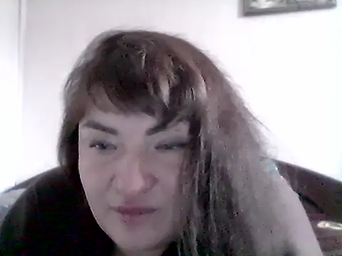 Snapshot of AllinaKis chatting on 02.13.26 AllinaKis online show from 02.13.26