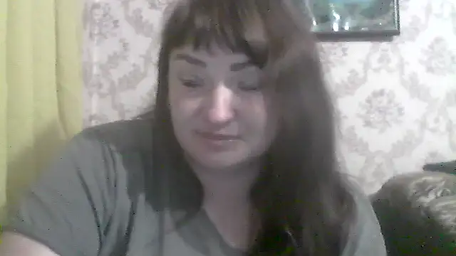 Snapshot of AllinaKis chatting on 04.22.26 AllinaKis online show from 04.22.26