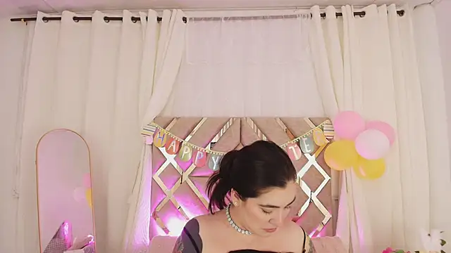 KathiaJenner online show from 04.03.26