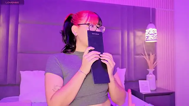 EllieNeptune  online show from 02.22.26