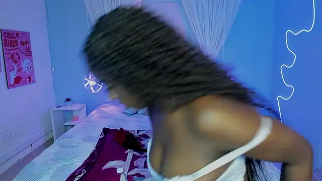 Snapshot of naomi_campell chatting on 02.05.26 naomi campell online show from 02.05.26