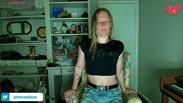 Snapshot of goddessalison chatting on 07.24.26 goddessalison online show from 07.24.26