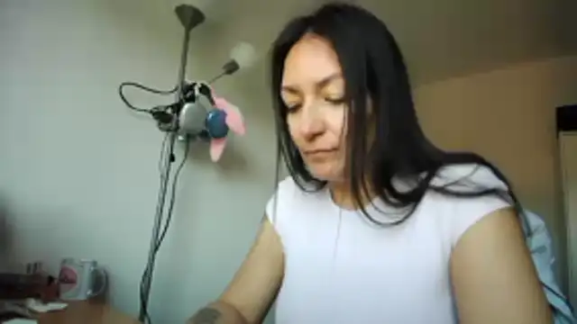 Snapshot of Yulian_Milf chatting on 02.23.26 Yulian Milf online show from 02.23.26