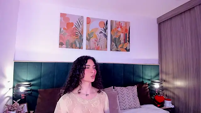 Snapshot of IrinaBlanc chatting on 06.19.26 IrinaBlanc online show from 06.19.26