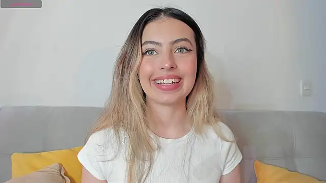 Snapshot of Fernanda_aaaa chatting on 02.08.26 Fernanda aaaa online show from 02.08.26