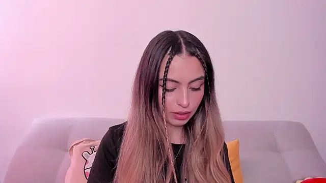 Snapshot of Fernanda_aaaa chatting on 07.04.26 Fernanda aaaa online show from 07.04.26