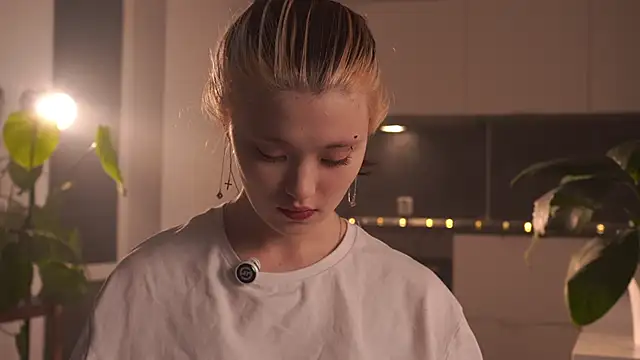 EleniRoeber online show from 02.19.26