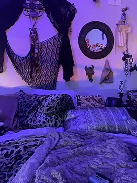 luxxlola online show from 04.08.26