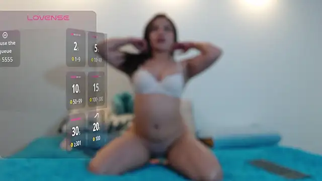 Snapshot of RaivenMoon_ chatting on 02.15.26 RaivenMoon online show from 02.15.26