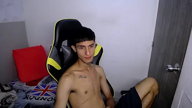 Snapshot of Akyra_latinn chatting on 02.23.26 Akyra latinn online show from 02.23.26