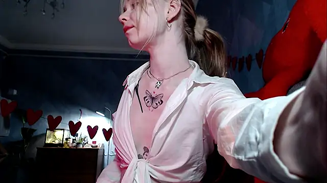 Snapshot of Austeja_Ona chatting on 02.17.26 Austeja Ona online show from 02.17.26