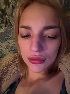 Snapshot of SashaPri chatting on 02.18.26 SashaPri online show from 02.18.26