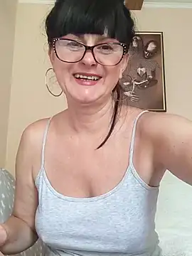 Snapshot of AliceSwan57 chatting on 06.19.26 AliceSwan57 online show from 06.19.26