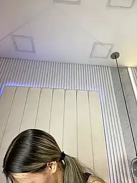 Snapshot of JuliaColemann chatting on 02.08.26 JuliaColemann online show from 02.08.26