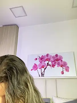 Snapshot of JuliaColemann chatting on 05.30.26 JuliaColemann online show from 05.30.26