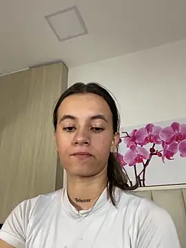 Snapshot of JuliaColemann chatting on 05.31.26 JuliaColemann online show from 05.31.26