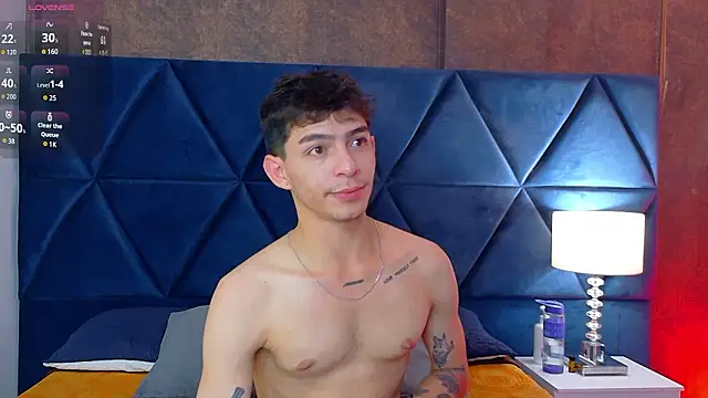 Logan Woods online show from 03.08.26